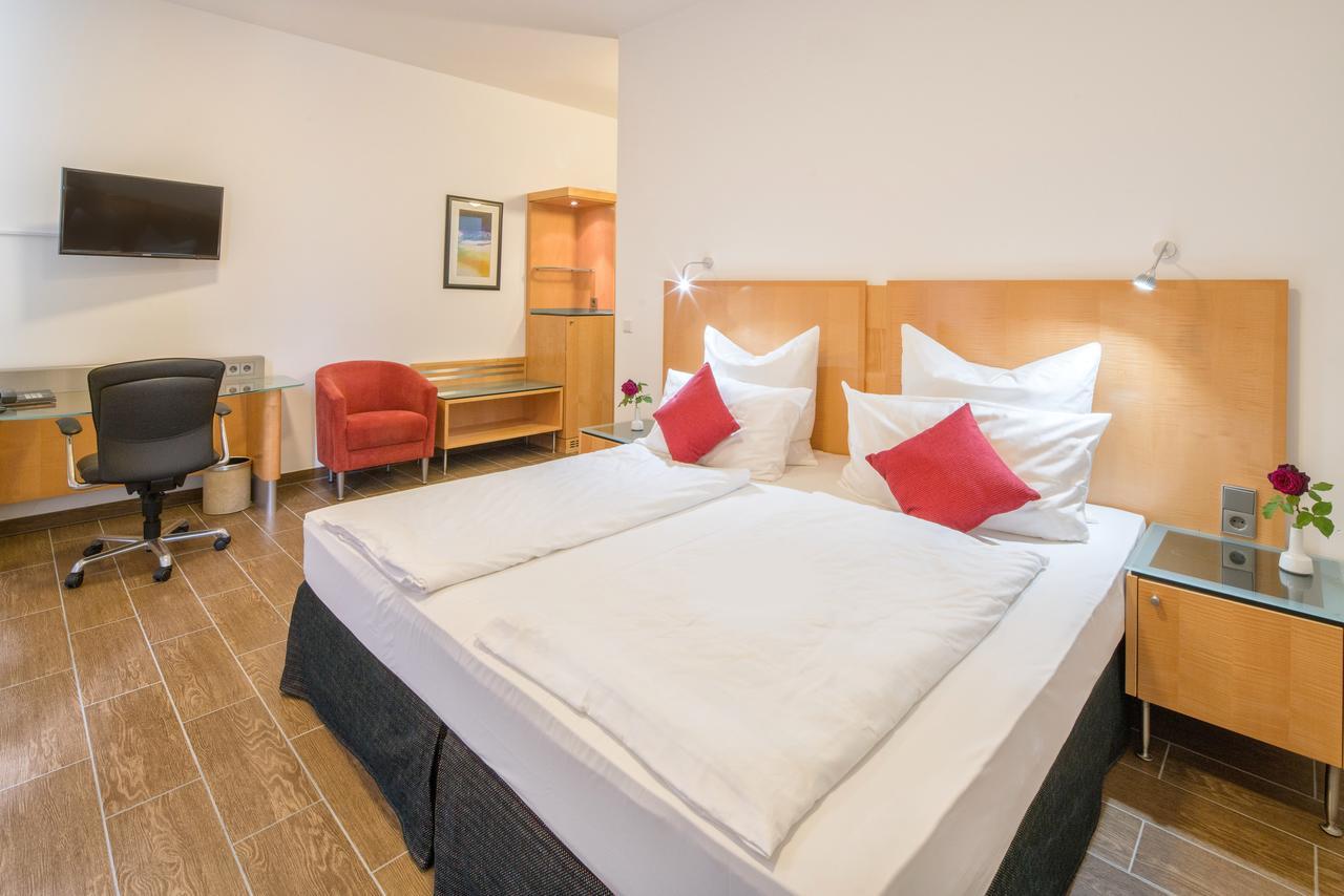 Taba Hotel Kellinghusen エクステリア 写真