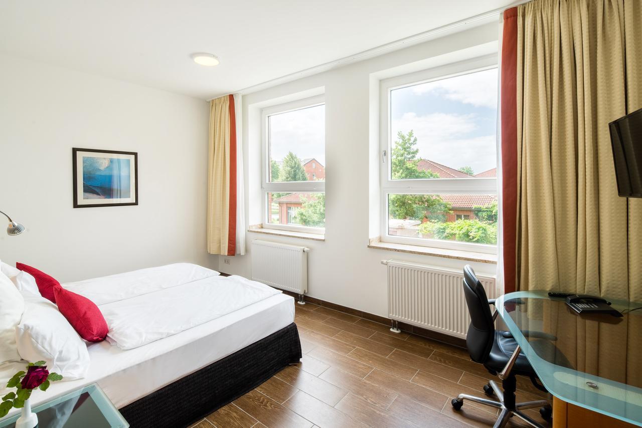 Taba Hotel Kellinghusen エクステリア 写真